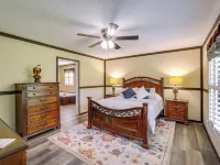 Dog-Friendly Home w/ Mtn Views in Chilhowie! Hotels in Smyth County