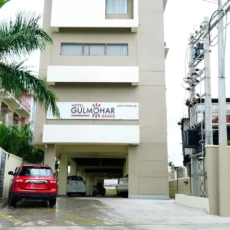 Hotel Gulmohar Grand