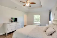 About 3 Mi to Dtwn McKinney Suburban Texas Retreat - Country Houses