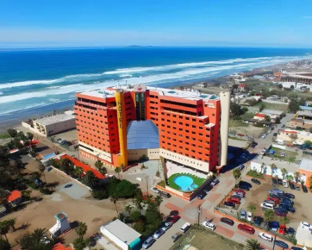 Hotel Corona Plaza Hoteles en Rosarito