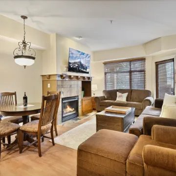 Walk Out from Your Private Patio to the Pool, Hot Tub, Fire Pit and Lawn - Superior Summer Home C001