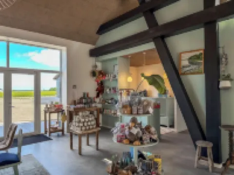 Seaside Retreat & Hotel Hotels in Stege