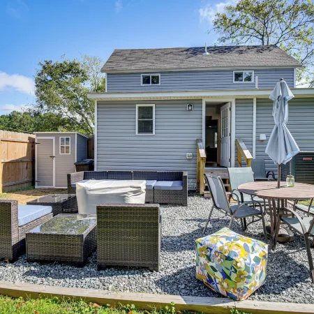 Beach Days & Dtwn Charm! Cape Charles Cottage