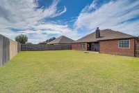 Walk to Park & Pool, Broken Arrow Family Escape! - 3 étoiles