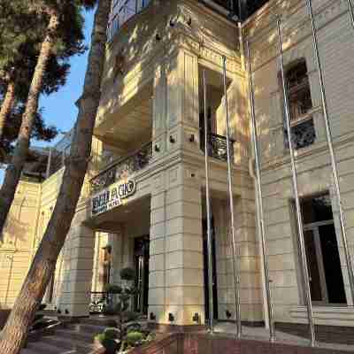 AD Bellagio Hotel Exterior