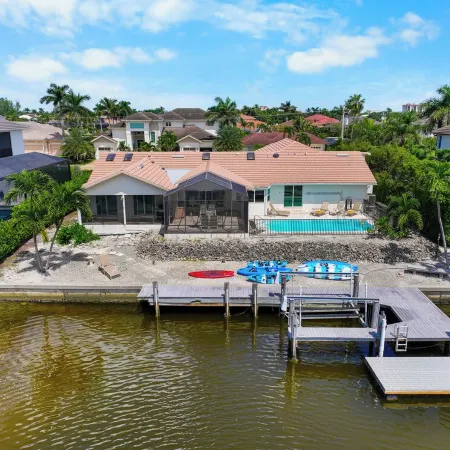 Bayfront Great Views on Marco Near Tigertail! Large & Homey Friends & Family Fun