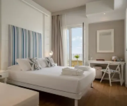 Luxor Cattolica Beach Hotel