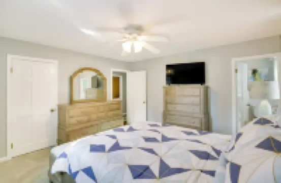 Great for Families: Waterville Retreat w/ Yard!