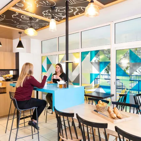 Aparthotel Adagio Access Paris Vanves Porte de Versailles Отели в г. Ванв
