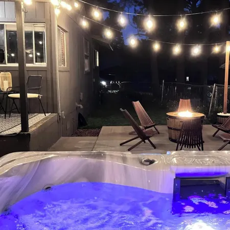 Flagstaff Forest Retreat • Hot Tub • Fire Pit • Fully Fenced Yard • Pet Friendly