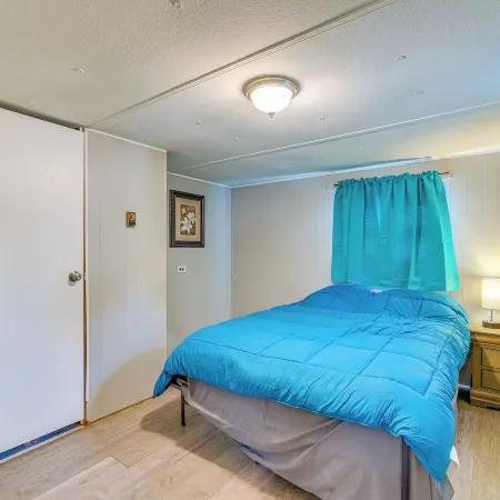 5 Mi to Golf: Charming Hernando Home w/ Deck Hotels in Hernando