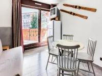 Studio at the foot of the slopes