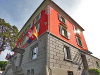 Boutique Hotel Waldegg - Self-Check-IN Các khách sạn gần Chợ Luzerner Wochenmarkt