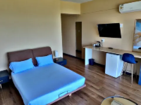 Waves Ocean Front King Shaka Airport Hotels in La Mercy