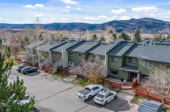 Whistler Village - Redwood 10 Condo