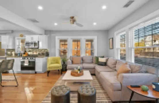 3Br Salem Townhouse Minutes to Downtown