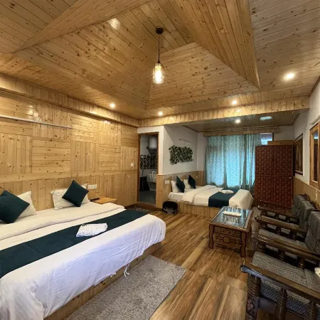 Hotel Neelgiri - Manali Diaries