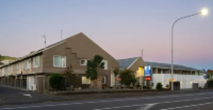 Best Western Newmarket Inn & Suites Hotels near Remuera railway station