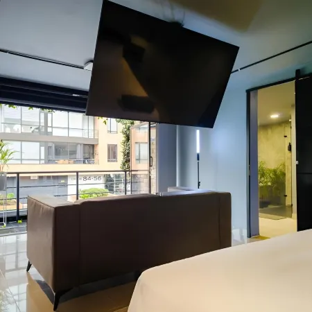 Hostel Joy Cll 85 Отели рядом с достопримечательностью «Всемирный торговый центр»