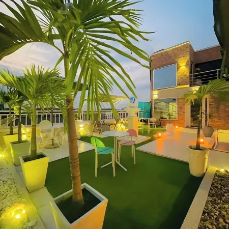 Omo-One Apartment