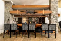 Chobe Safari Lodge-East Africa Uganda - bar