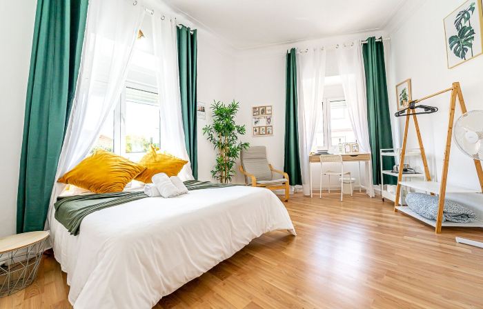 April Square Guesthouse by Lisbon with Sintra