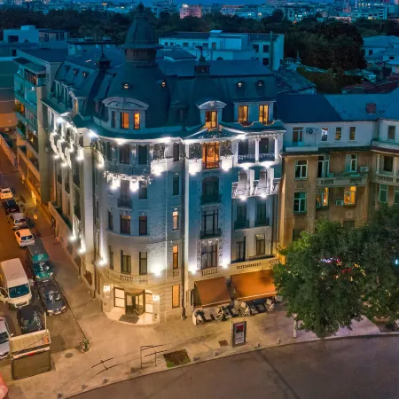Zeus Essence Bucharest Venezia