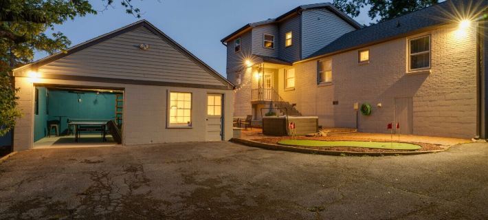 New Playground: Hot Tub, Games, and Broadway Buzz! Hotels in Davidson County