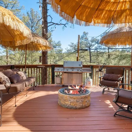 A Luxurious Prescott Log Cabin, 1 Mile to Downtown.