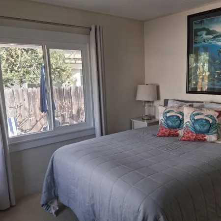 Laguna Home at Shaw's Cove, Ocean View, Quiet Street, Short Walk to Beaches
