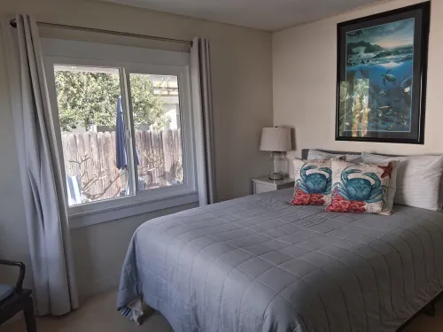 Laguna Home at Shaw's Cove, Ocean View, Quiet Street, Short Walk to Beaches