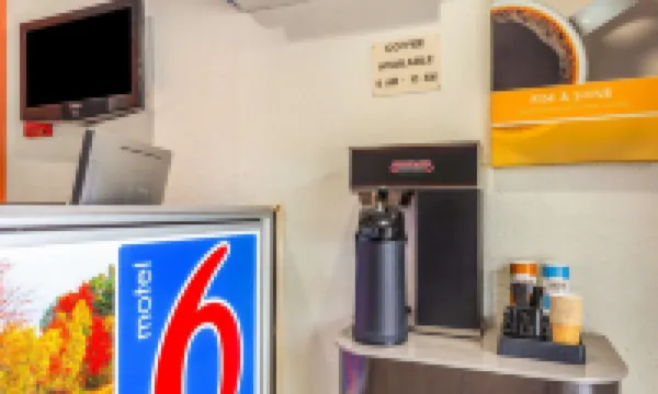 Motel 6 Huntington, WV