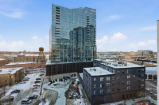 4BR Corporate Suite Central and Modern Hotel a 