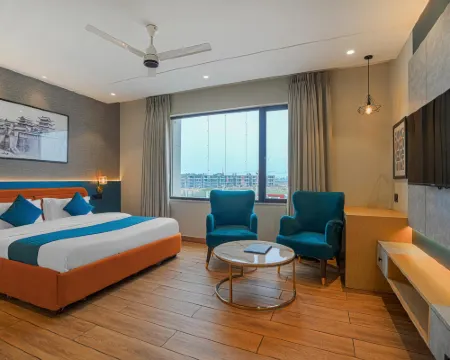 Hotel Highway Greens Near VR Punjab Mall Airport Road Mohali Chandigarh サヒブザダ・アジット・シン・ナガーのホテル