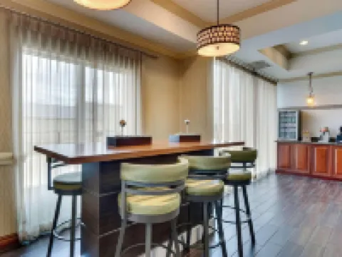 Comfort Inn & Suites Hotels in Woodway