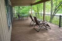 6Br Lakefront - Private Dock - Game Room - Walk to Lakeview Lodge/Pool