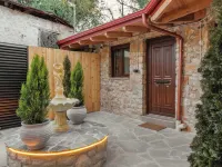 12 Pyles Living History Hotels in Ioannina