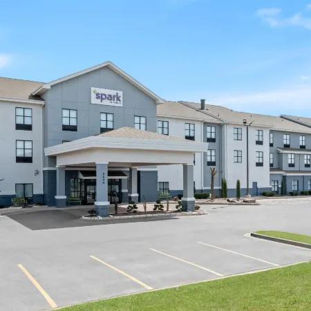 Spark by Hilton Shawnee