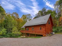 Christine's Chalet Cabin at Trickle Creek Hotels in Marion Township