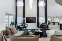 Miami Central: Pool, BBQ, Ping-Pong & Billiards