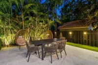 Chic Villa by Glam Homes - Villas