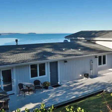 Marine View Bluff by AvantStay