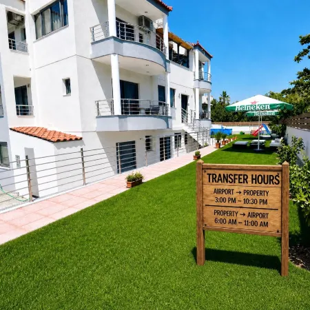 Sun Day Rooms & Studios - Free Airport Shuttle