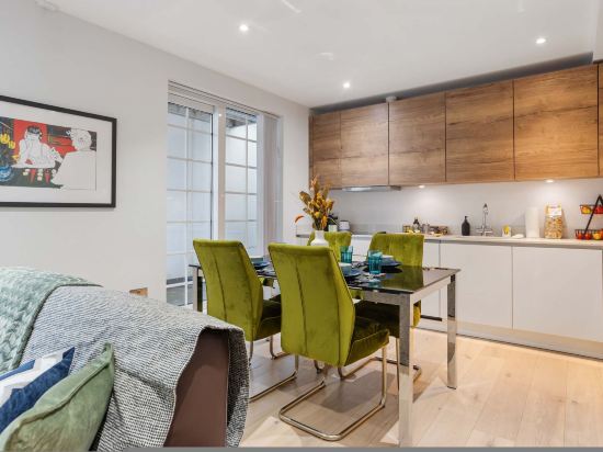 4-min walk to Train Stn     20 min to Camden Town