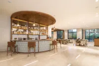 洲際酒店集團旗下古爾岡NH8假日酒店 - 酒吧