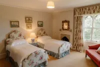 Historic Castle in Norfolk - Villas