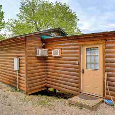 1/2 Mile to Turner Falls: 'Cedar Falls Cabin 5' Hotel Exterior