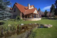 Luxurious Mountain Retreat With Pool