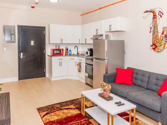 610e Very Comfortable Studio Downtown