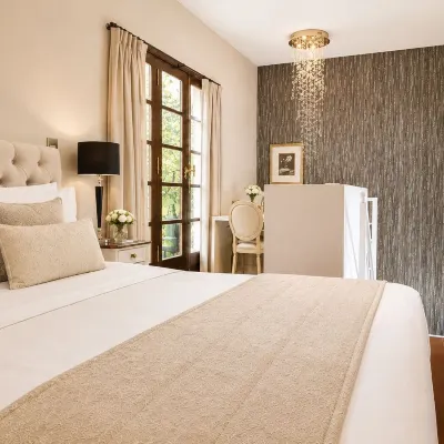 Miravida Soho Hotel & Wine Bar Hotels near Parroquia San Ignacio de Loyola